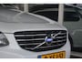 Volvo XC60 2.4 D5 Summum | Navigatie | Clima | Memory Stoelen | Leer | Afneembare Trekhaak | Schuifkanteldak | Camera | Keurige auto, facturen van onderhoud aanwezig.