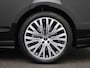 Audi A8 60 TFSI e quattro Lang 340 PK | Chauffeurspakket | Adaptive cruise control l Luchtvering | Glazen Panoramadak l Head-up display | Privacy glas | Vierwielbesturing | Stoelverwarming voor en achter | Stoelventilatie / massage voor en achter | Optiekpakket zwart plus | Alarm Klasse III | Dodehoekdetectie | Bang & Olufsen Advanced 3D | Nachtzichtassistent | Beeldschermen achterin
