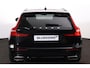 Volvo V60 B3 R-Design - IntelliSafe Assist & Surround - Full-LED Active High Beam koplampen - Harmon Kardon Audio - Parkeercamera achter - Verwarmde voorstoelen, stuur & achterbank - Parkeersensoren voor & achter - Elektr. bedienb. voorstoelen met geheugen - Elektr. inklapbare trekhaak - 18' LMV all Season banden