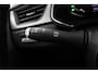 Renault Captur TCe 100 Intens | Trekhaak | Parkeercamera | Navigatie | BOSE Audio |