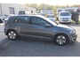 Volkswagen E-Golf Volkswagen e-Golf Automaat/Achteruitrijcamera/Parkeersensoren/Apple carplay/Navigatie/Adaptive cruise control/Keyless/Oplaadkabel incl 220V aansluiting/Elektrische ramen/Elektrisch verstelbare spiegels/Multifunctioneel stuurwiel/Lichtmetalen velgen.