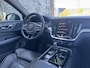 Volvo V60 2.0 T6 Recharge AWD R-Design | Long Range | Adaptieve Cruise Control | Stoel + Stuurverwarming | Harman Kardon Audio | Getint Glas | 19 inch | Parkeercamera |