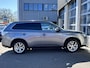 Mitsubishi Outlander 2.0 PHEV Hybrid Airco Cruise controle Trekhaak 1500kg trekgewicht Leder Achterruitrijcamera Parkeersensoren voor en achter Telefoonverbinding Navigatiesysteem Oplaadkabel Stuurwielbediening
