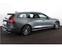 Volvo V60 T6 Plug-in hybrid AWD Plus Dark - IntelliSafe Assist & Surround - Harman/Kardon audio - Parkeercamera achter - Verwarmde voorstoelen, stuur & achterbank - Parkeersensoren voor & achter - Elektr. bedienb. voorstoelen met geheugen - 18' LMV