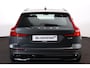 Volvo V60 T6 Plug-in hybrid AWD Plus Dark - IntelliSafe Assist & Surround - Harman/Kardon audio - Parkeercamera achter - Verwarmde voorstoelen, stuur & achterbank - Parkeersensoren voor & achter - Elektr. bedienb. voorstoelen met geheugen - 18' LMV