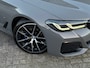 BMW 5-Serie 520i M-Sport | B&W | Shadow | Org NL | NL NAP | 20 inch | Pano