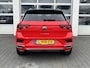 Volkswagen T-Roc 1.5 TSI Sport Business R-line Digitaal display Stoelverwarming Electrische achterklep Airco Cruise controle Apple carplay Telefoonverbinding Navigatiesysteem