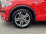 Volkswagen T-Roc 1.5 TSI Sport Business R-line Digitaal display Stoelverwarming Electrische achterklep Airco Cruise controle Apple carplay Telefoonverbinding Navigatiesysteem