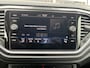 Volkswagen T-Roc 1.5 TSI Sport Business R-line Digitaal display Stoelverwarming Electrische achterklep Airco Cruise controle Apple carplay Telefoonverbinding Navigatiesysteem