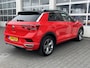 Volkswagen T-Roc 1.5 TSI Sport Business R-line Digitaal display Stoelverwarming Electrische achterklep Airco Cruise controle Apple carplay Telefoonverbinding Navigatiesysteem