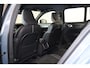 Volvo XC40 T3 R-Design - Sensus Navi - Cruise Control - Parkeer verwarming - Voorstoelen, achterbank en stuur verwarmbaar - LED-koplampen - Climate Control - Parkeersensoren achter - Trekhaak semi elektrisch inklapbaar