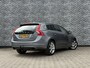 Volvo V60 2.0 T3 Nordic+ | Trekhaak | Navigatie | Parkeerverwarming | Bi-Xenon Adaptief | Parkeersensoren | Stoelverwarming | Verwarmde Voorruit | High Performance Audio