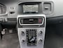 Volvo V60 2.0 T3 Nordic+ | Trekhaak | Navigatie | Parkeerverwarming | Bi-Xenon Adaptief | Parkeersensoren | Stoelverwarming | Verwarmde Voorruit | High Performance Audio
