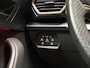 CUPRA Leon 1.4 e-Hybrid VZ Performance 245Pk Automaat (PANORAMADAK, BLACK PACK, APPLE CARPLAY, CAMERA, STUUR/STOELVERWARMING, KUIPSTOELEN, GETINT GLAS, ADAPTIVE CRUISE, NIEUWSTAAT)