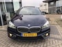 BMW 2-Serie Active Tourer 218i 136PK AUTOM. H.E. : LEER/PANO/HUD NAVI/LED/KEYLESS/2xPDC/ - 2E.EIG - NL AUTO - KM=NAP -