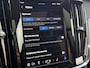 Volvo V90 T6 Automaat Plug-in hybrid AWD Ultra Dark | Adaptieve Cruise Control met Pilot Assist | Verwarmde Stoelen Voor&Achter | Verwarmbaar Stuurwiel | Panoramisch Schuif-/kanteldak | Gelamineerde zijruiten en achterruit | Harman Kardon | Head-Up Display | Semi- Elektrische Trekhaak | 360º Camera | All-Seasonbanden | Blind Spot Information System | Verwarmbare achterbank | 19" Lichtmetalen wielen