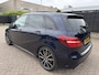 Mercedes-Benz B-klasse 180 Ambition AMG Panorama/Alcantara/Navi/PDC