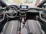 Peugeot e-2008 EV GT 50 kWh -SOH 95.75%-3 FASE-OPEN DAK-KEYLESS-LICHTMETALEN VELGEN-2 TONE LAK-LED-HALF LEDER-DODE HOEK-CAMERA-