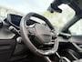 Peugeot e-2008 EV GT 50 kWh -SOH 95.75%-3 FASE-OPEN DAK-KEYLESS-LICHTMETALEN VELGEN-2 TONE LAK-LED-HALF LEDER-DODE HOEK-CAMERA-