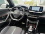 Peugeot e-2008 EV GT 50 kWh -SOH 95.75%-3 FASE-OPEN DAK-KEYLESS-LICHTMETALEN VELGEN-2 TONE LAK-LED-HALF LEDER-DODE HOEK-CAMERA-