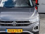 Volkswagen T-Roc 1.5 TSI Style Sport | Virtual Cockpit | Camera | Stoelverwarming | Adaptieve Cruise Control | Climate Control | LED Koplampen | Apple Carplay | Android Auto | Elektrische Kofferklep | Metallic Lak |