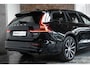Volvo V60 T6 Plug-in hybrid AWD Plus Dark | Adaptive Cruise Control | 360° Parkeercamera | BLIS | Stoelverwarming | Stuurwielverwarming | Wegklapbare trekhaak | Harman Kardon Premium Audio | Google infotainment