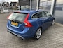 Volvo V60 2.0 T4 190pk Business Sport / R-Design