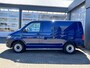 Volkswagen Transporter 2.0 TDI L1H1 140pk Btw en Bpm vrij!! Airco Cruise controle Trekhaak 2500kg trekgewicht Telefoonverbinding Navigatiesysteem Sitebars Parkeersensoren voor en achter 2-Persoons schuifdeur Euro 5