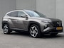 Hyundai Tucson 1.6 T-GDI PHEV Comfort Smart 4WD Automaat / Dealer onderhouden / 1e eigenaar / Afneembare trekhaak 1.350 kg / Stuur- en stoelverwarming / Navigatie / Apple Carplay Android / 19”  LM wielen /