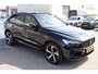 Volvo XC60 2.0 T6 Plug-in hybrid AWD + Dark/Panoramadak/Stoelverwarming v+a/Stuurverwarming/Harman kardon/Achteruitrijcamera/Afneembare trekhaak/Elektrische stoelen met geheugen/Adaptieve cruis control/Lane assist