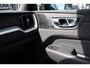 Volvo XC60 2.0 T6 Plug-in hybrid AWD + Dark/Panoramadak/Stoelverwarming v+a/Stuurverwarming/Harman kardon/Achteruitrijcamera/Afneembare trekhaak/Elektrische stoelen met geheugen/Adaptieve cruis control/Lane assist