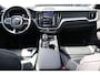 Volvo XC60 2.0 T6 Plug-in hybrid AWD + Dark/Panoramadak/Stoelverwarming v+a/Stuurverwarming/Harman kardon/Achteruitrijcamera/Afneembare trekhaak/Elektrische stoelen met geheugen/Adaptieve cruis control/Lane assist