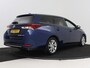 Toyota Auris Touring Sports 1.8 Hybrid Executive I Cruisecontrol I Inklapbare spiegels I Stoelverwarming I Park-assist