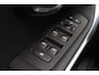 Volvo V40 T2 Nordic+ - Automaat - Parkeerverwarming - LED-koplampen - Navigatie - Verwarmbare voorstoelen - Verwarmbare voorruit - Trekhaak afneembaar