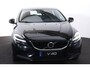 Volvo V40 T2 Nordic+ - Automaat - Parkeerverwarming - LED-koplampen - Navigatie - Verwarmbare voorstoelen - Verwarmbare voorruit - Trekhaak afneembaar