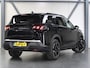Peugeot e-5008 SUV Allure Avantage 73 kWh 205PK | 1ste eigenaar | ACCURAPPORT 97% | AppleCarplay/AndroidAuto | Stoel/StuurVerwarming | Rondomzicht camera | LED | Keyless | Navigatie | Adaptieve Cruise Control | 7-zits | Warmtepomp | Privacy Glass | Isofix | Parkeersensoren |