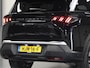 Peugeot e-5008 SUV Allure Avantage 73 kWh 205PK | 1ste eigenaar | ACCURAPPORT 97% | AppleCarplay/AndroidAuto | Stoel/StuurVerwarming | Rondomzicht camera | LED | Keyless | Navigatie | Adaptieve Cruise Control | 7-zits | Warmtepomp | Privacy Glass | Isofix | Parkeersensoren |