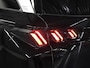 Peugeot e-5008 SUV Allure Avantage 73 kWh 205PK | 1ste eigenaar | ACCURAPPORT 97% | AppleCarplay/AndroidAuto | Stoel/StuurVerwarming | Rondomzicht camera | LED | Keyless | Navigatie | Adaptieve Cruise Control | 7-zits | Warmtepomp | Privacy Glass | Isofix | Parkeersensoren |