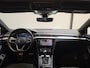 Volkswagen Arteon Shooting Brake 1.4 TSI eHybrid R-Line Business+ Panorama/Schuifdak - Stoelverwarming voor en achter - Massagefunctie - Head-up display - Apple Carplay/Android Auto - Dodehoekdetectie - Trekhaak