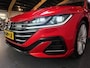 Volkswagen Arteon Shooting Brake 1.4 TSI eHybrid R-Line Business+ Panorama/Schuifdak - Stoelverwarming voor en achter - Massagefunctie - Head-up display - Apple Carplay/Android Auto - Dodehoekdetectie - Trekhaak