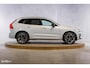 Volvo XC60 2.0 T6 Plug-in hybrid AWD Plus Dark Long range | Long Range | Panorama dak | Zwenkbare trekhaak | Harman Kardon | Memory |