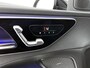 Mercedes-Benz C-klasse 300 e Business Solution AMG | Trekhaak | Middenconsole metaalstructuur | Nightpakket | Panoramaschuifdak | Smartphone integratie | Inclusief 24 maanden Mercedes-Benz Certified garantie voor Europa.