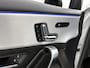 Mercedes-Benz A-klasse 180 Business Solution AMG | AMG Line Plus pakket | Panoramaschuifdak | Augmented Reality Navigation | MBUX interieurassistent | 360° camera | Voorstoelen met memory | Head-up display |