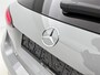 Mercedes-Benz A-klasse 180 Business Solution AMG | AMG Line Plus pakket | Panoramaschuifdak | Augmented Reality Navigation | MBUX interieurassistent | 360° camera | Voorstoelen met memory | Head-up display |