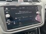 Volkswagen Tiguan 1.4 TSI eHybrid Life / AUTOMAAT/ 245 PK/ ACC/ PARK.SENSOREN V+A/ CAMERA/ DODEHOEK/ APP-CONNECT/ ELEK.ACHTERKLEP/ KEYLESS/ DIGITAL DASH/ NAVI/ DAB/ CLIMA/ 17'' LMV