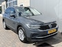 Volkswagen Tiguan 1.4 TSI eHybrid Life / AUTOMAAT/ 245 PK/ ACC/ PARK.SENSOREN V+A/ CAMERA/ DODEHOEK/ APP-CONNECT/ ELEK.ACHTERKLEP/ KEYLESS/ DIGITAL DASH/ NAVI/ DAB/ CLIMA/ 17'' LMV