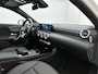 Mercedes-Benz A-klasse 180 Luxury Line | Panorama schuifdak | Sfeerverlichting | Spiegelpakket | Parkeerpakket met achtercamera Inclusief 24 maanden MB Certified garantie voor Europa.