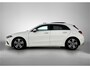 Mercedes-Benz A-klasse 180 Luxury Line | Panorama schuifdak | Sfeerverlichting | Spiegelpakket | Parkeerpakket met achtercamera Inclusief 24 maanden MB Certified garantie voor Europa.