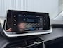 Peugeot 2008 1.2 130PK Allure Automaat | Navigatie | Apple Carplay / Android Auto | Cruise Control | 17" Licht Metaal | | Airco (automatisch) | Extra getint glas | Lichtmetalen velgen 17"