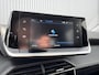 Peugeot 2008 1.2 130PK Allure Automaat | Navigatie | Apple Carplay / Android Auto | Cruise Control | 17" Licht Metaal | | Airco (automatisch) | Extra getint glas | Lichtmetalen velgen 17"